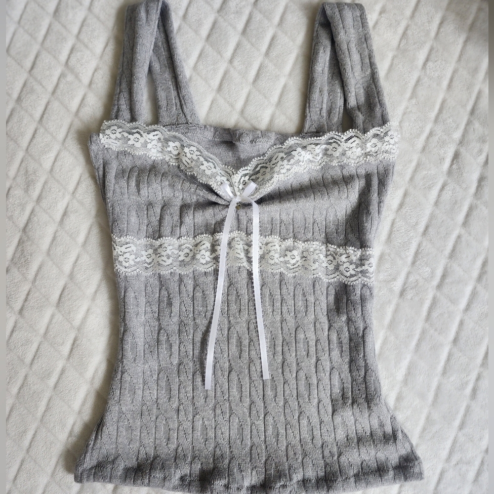 pale moonlight top